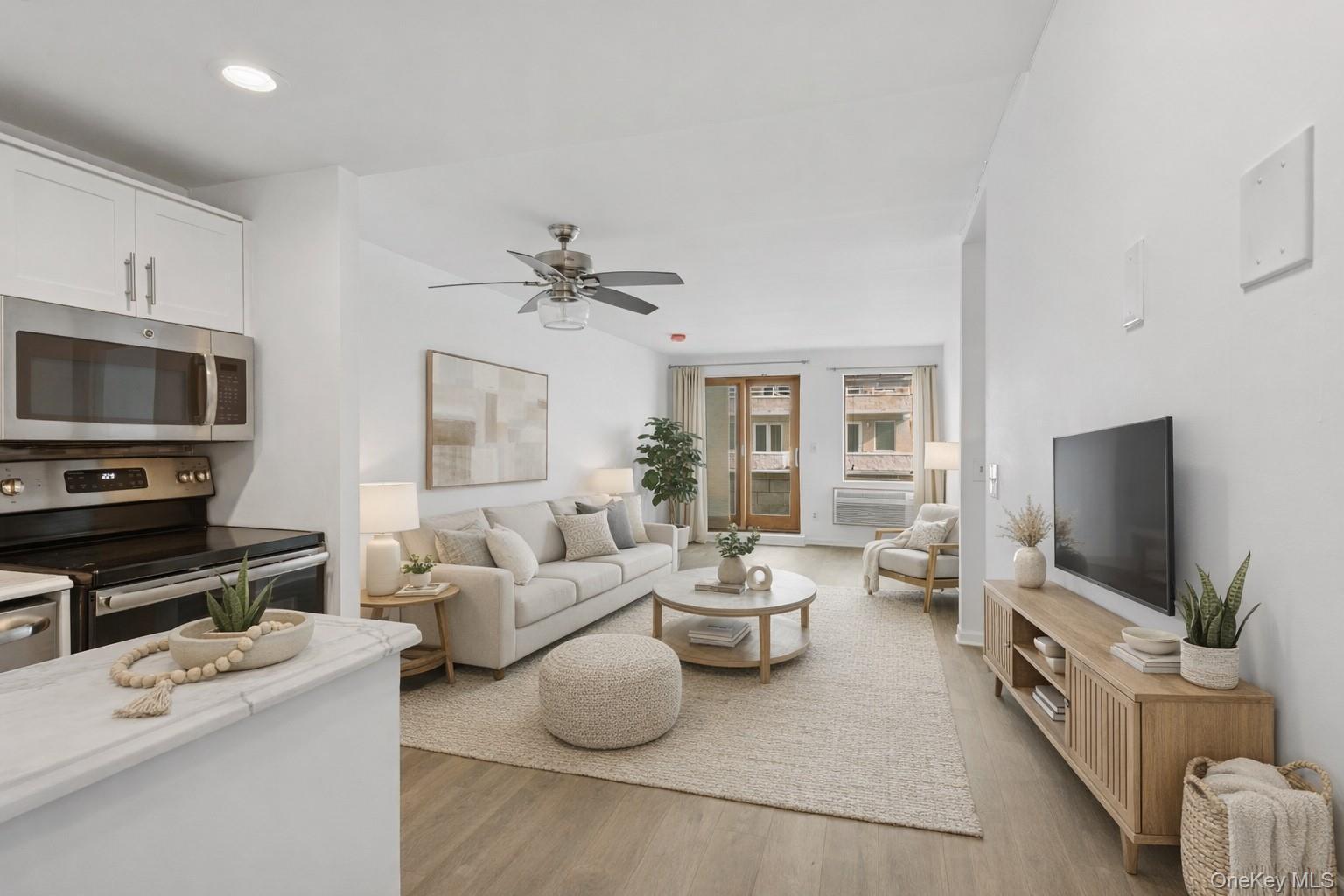 Condo Broadway Nassau County, NY 11561, MLS-955410-3