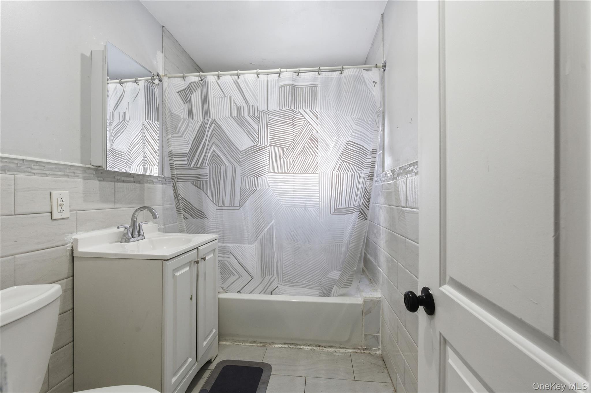 Single Family 233rd  Bronx, NY 10466, MLS-955413-25