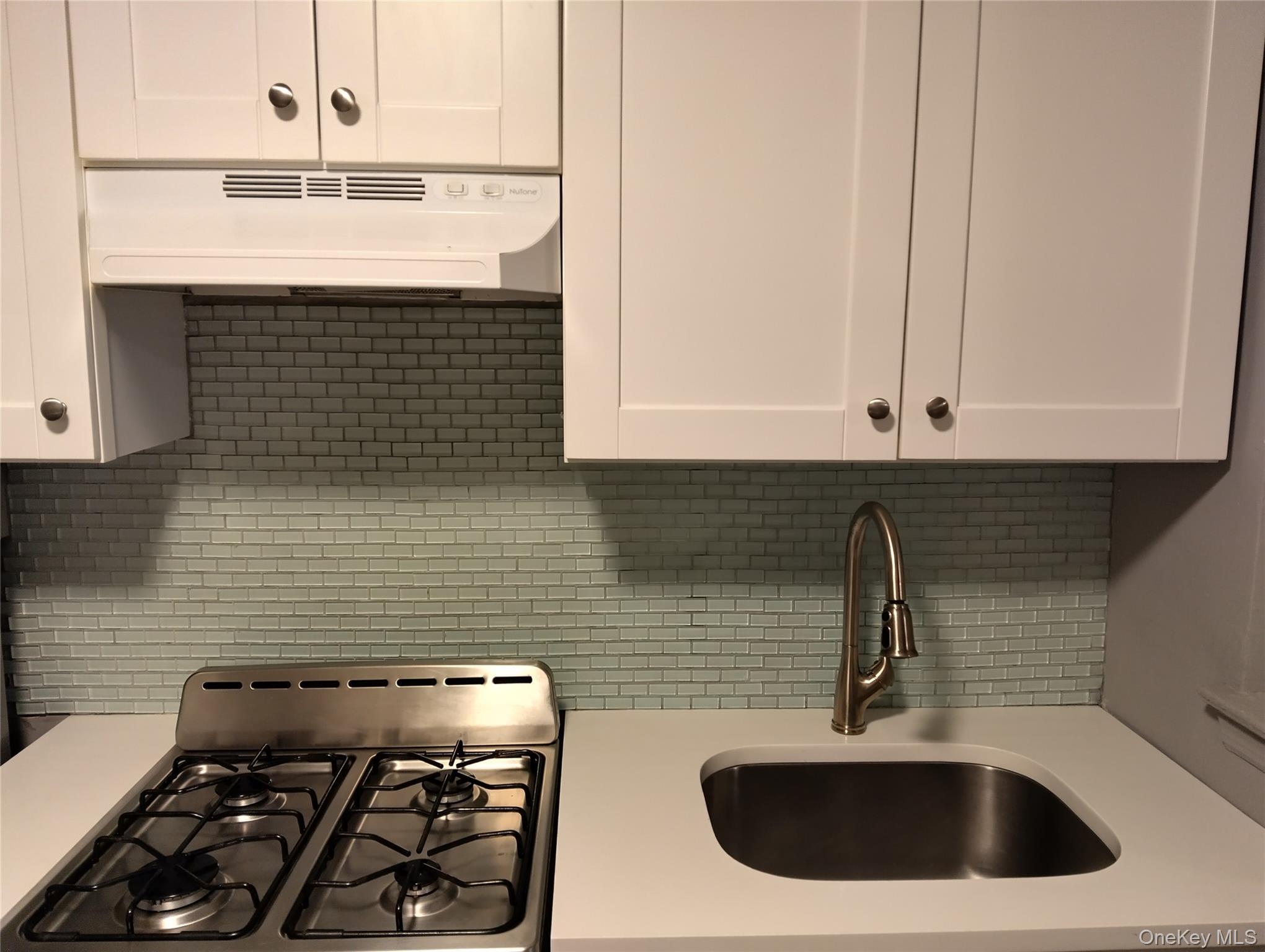 Single Family 233rd  Bronx, NY 10466, MLS-955413-34