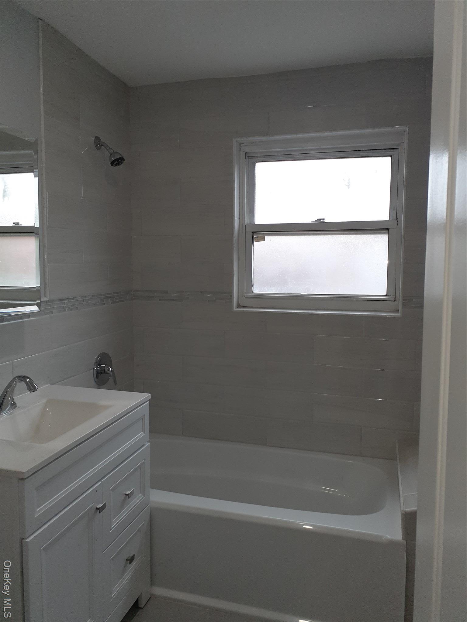 Single Family 233rd  Bronx, NY 10466, MLS-955413-40