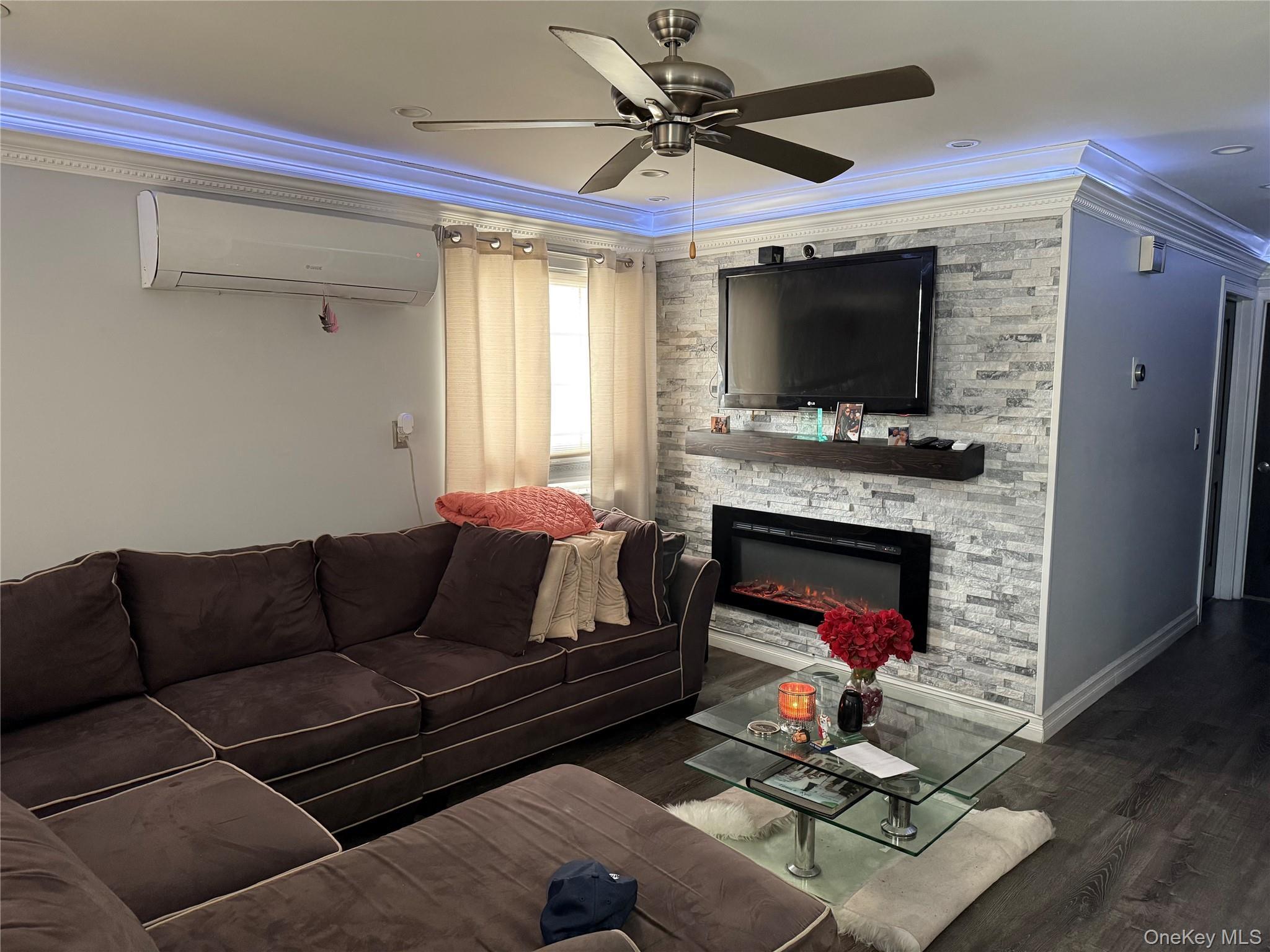 Single Family Weller  Queens, NY 11422, MLS-955418-4