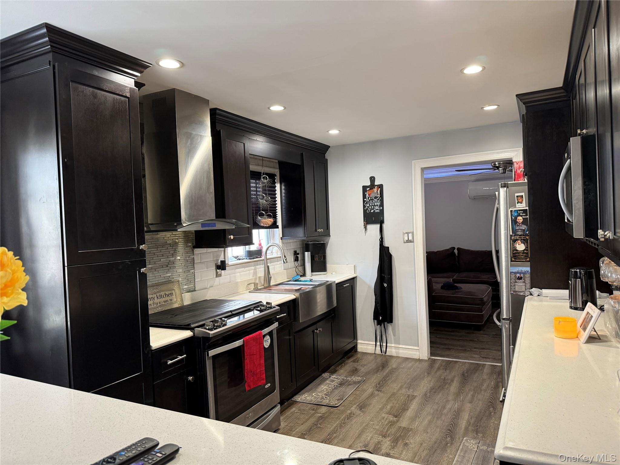 Single Family Weller  Queens, NY 11422, MLS-955418-5