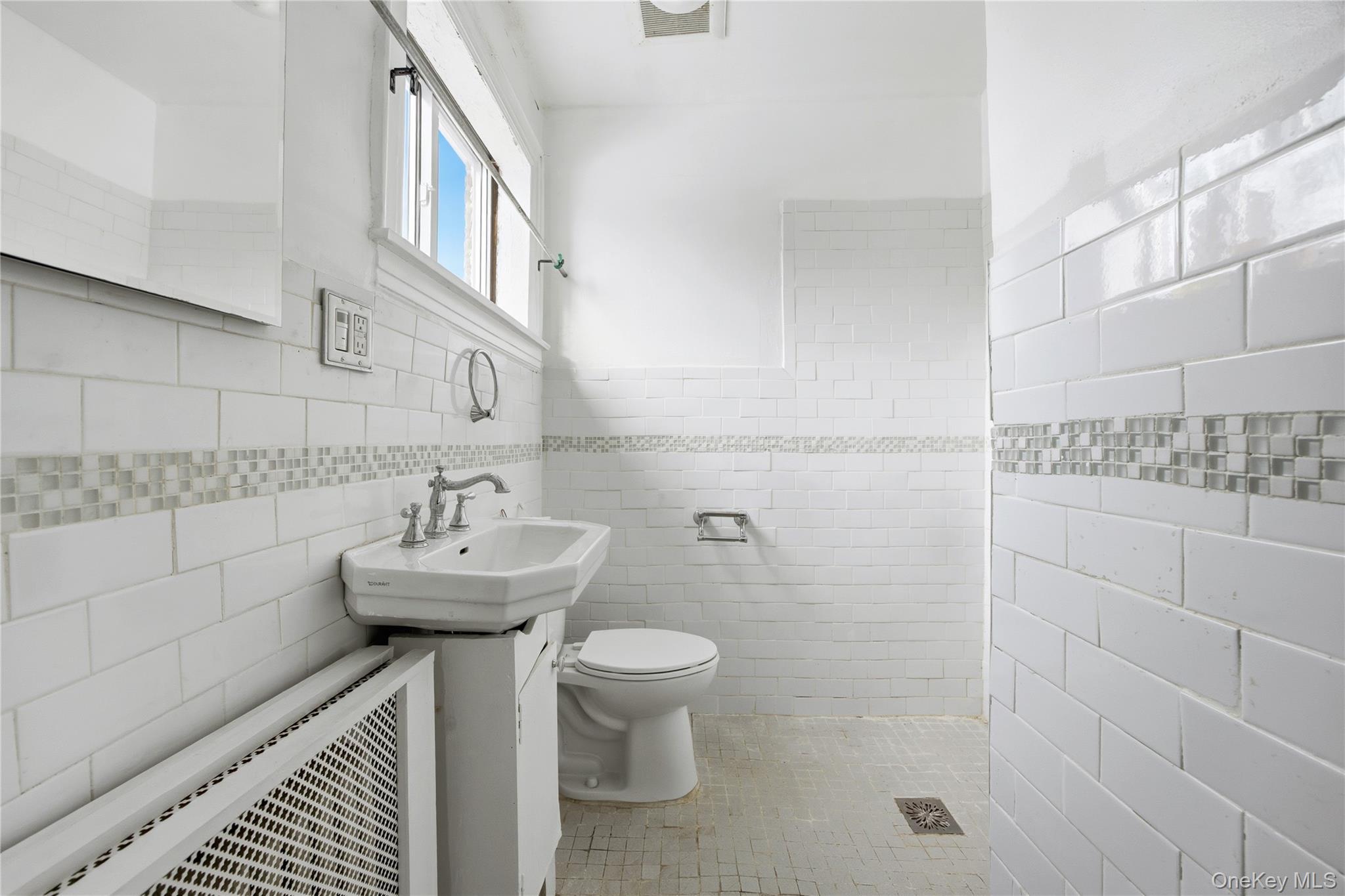 Single Family Riverside  Queens, NY 11357, MLS-955428-16