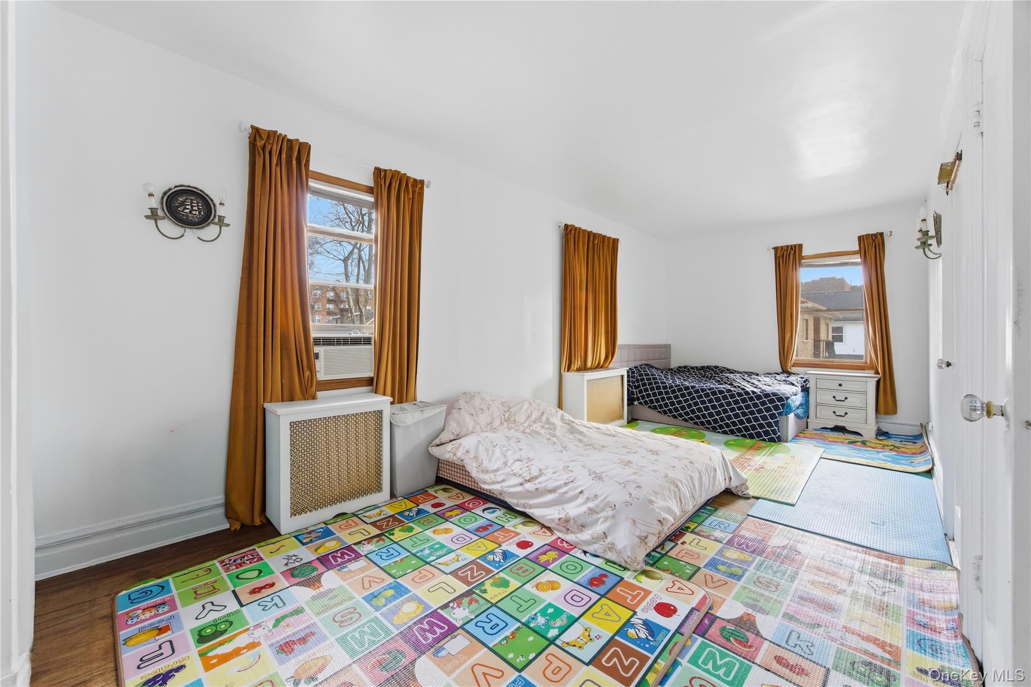 Single Family Riverside  Queens, NY 11357, MLS-955428-17