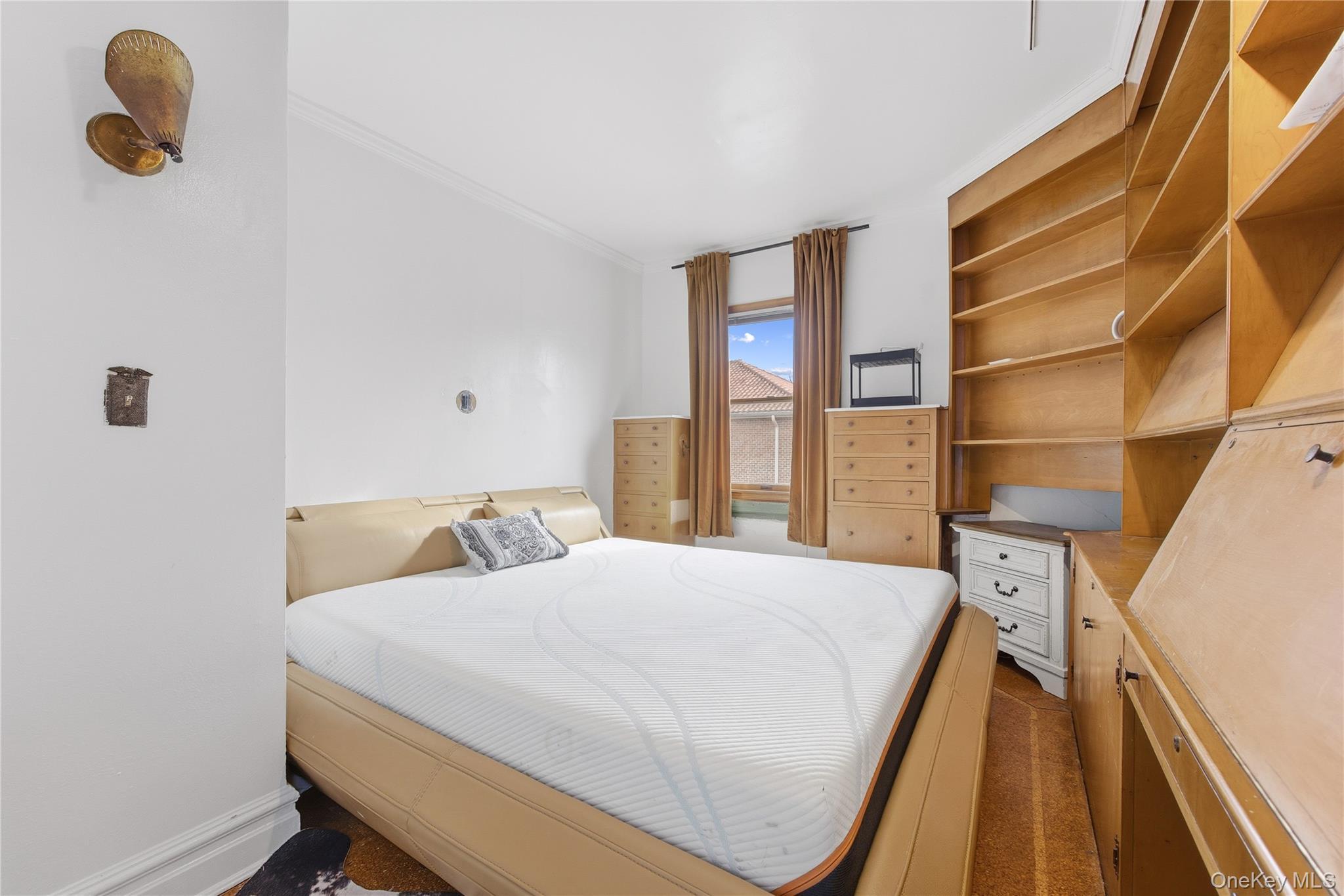 Single Family Riverside  Queens, NY 11357, MLS-955428-18