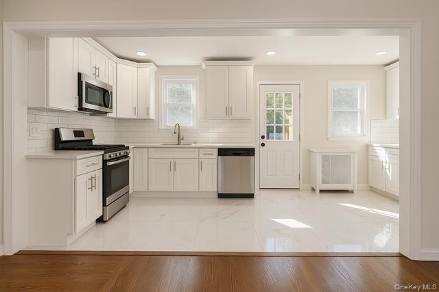 Single Family Avon  Nassau County, NY 11557, MLS-955443-7
