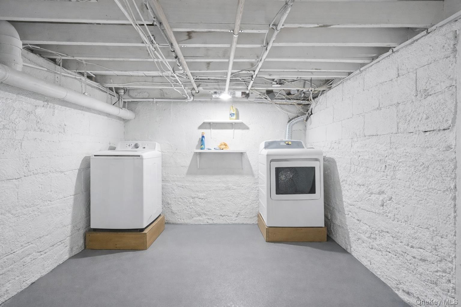 Single Family Delaware  Suffolk County, NY 11757, MLS-955471-16