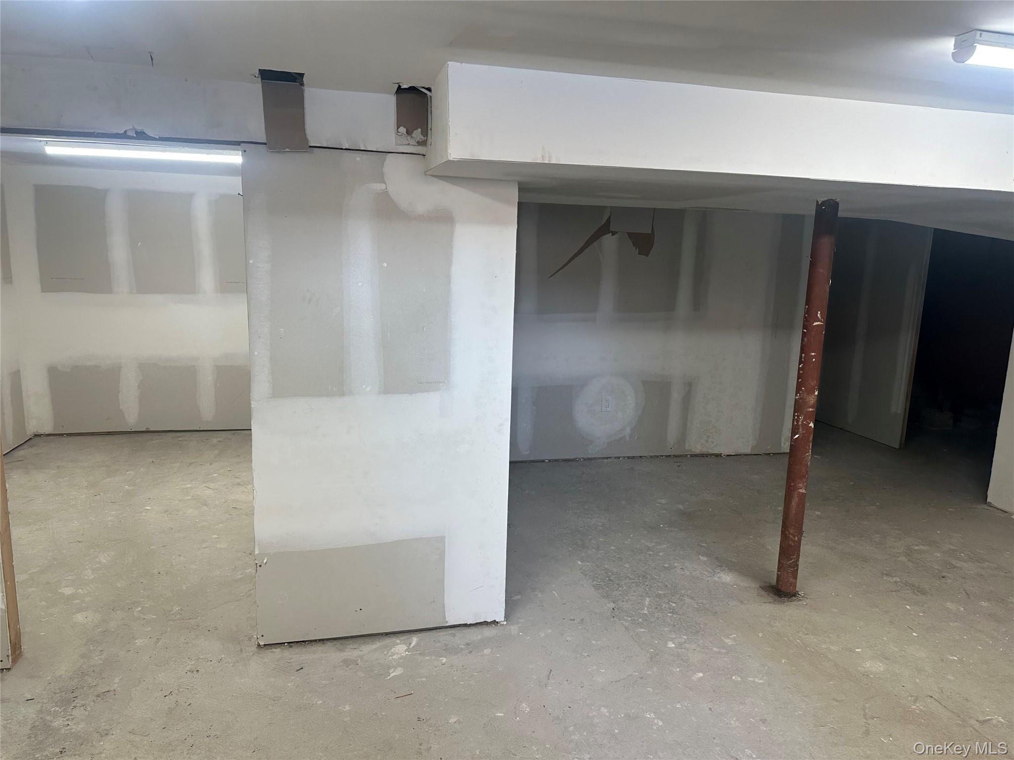 Single Family Hemlock  Suffolk County, NY 11798, MLS-955494-5