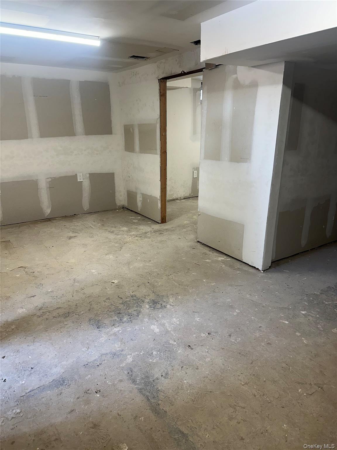 Single Family Hemlock  Suffolk County, NY 11798, MLS-955494-6