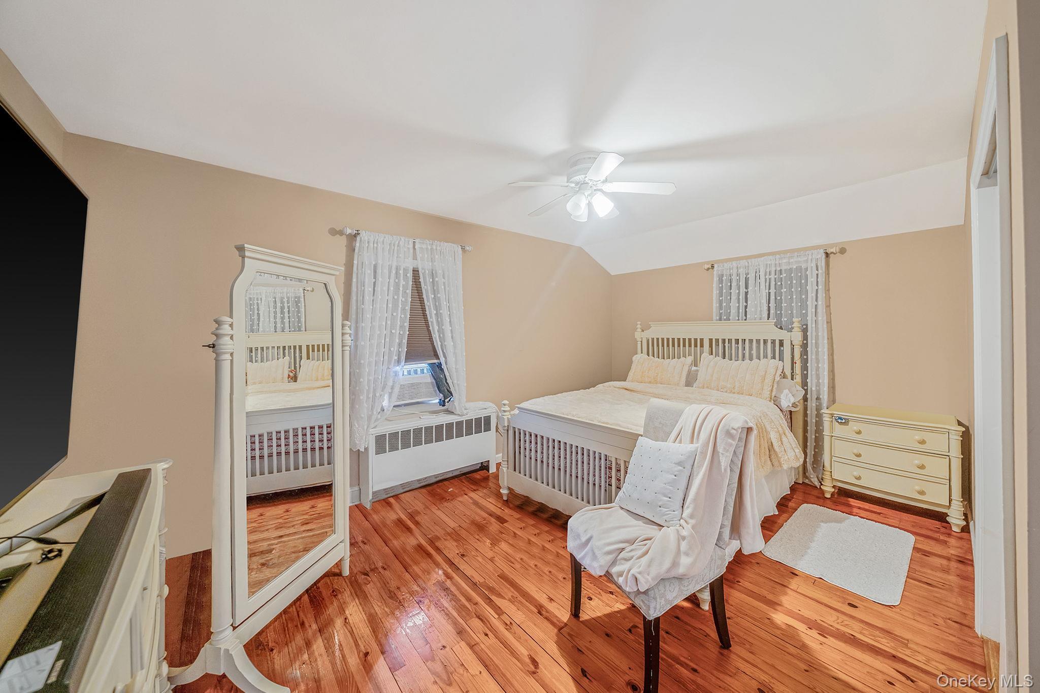 Single Family 25th  Suffolk County, NY 11726, MLS-955502-18