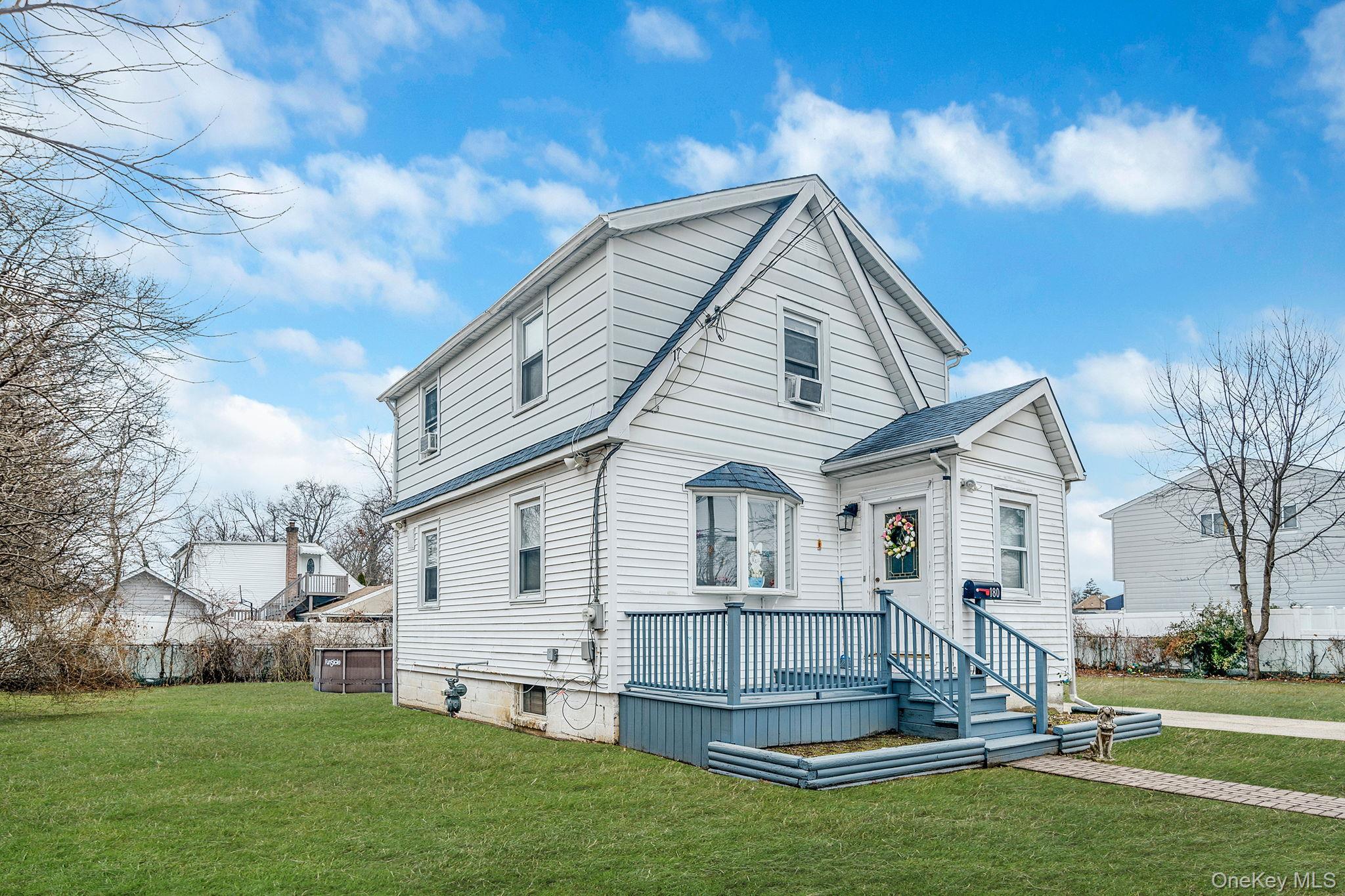 Single Family 25th  Suffolk County, NY 11726, MLS-955502-25