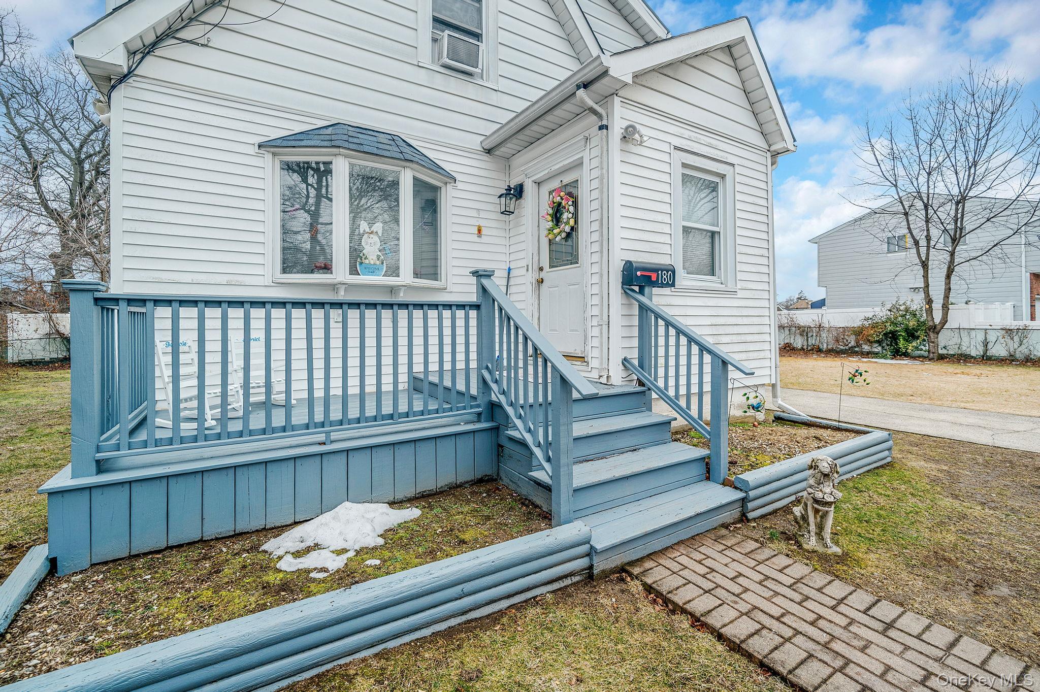 Single Family 25th  Suffolk County, NY 11726, MLS-955502-3