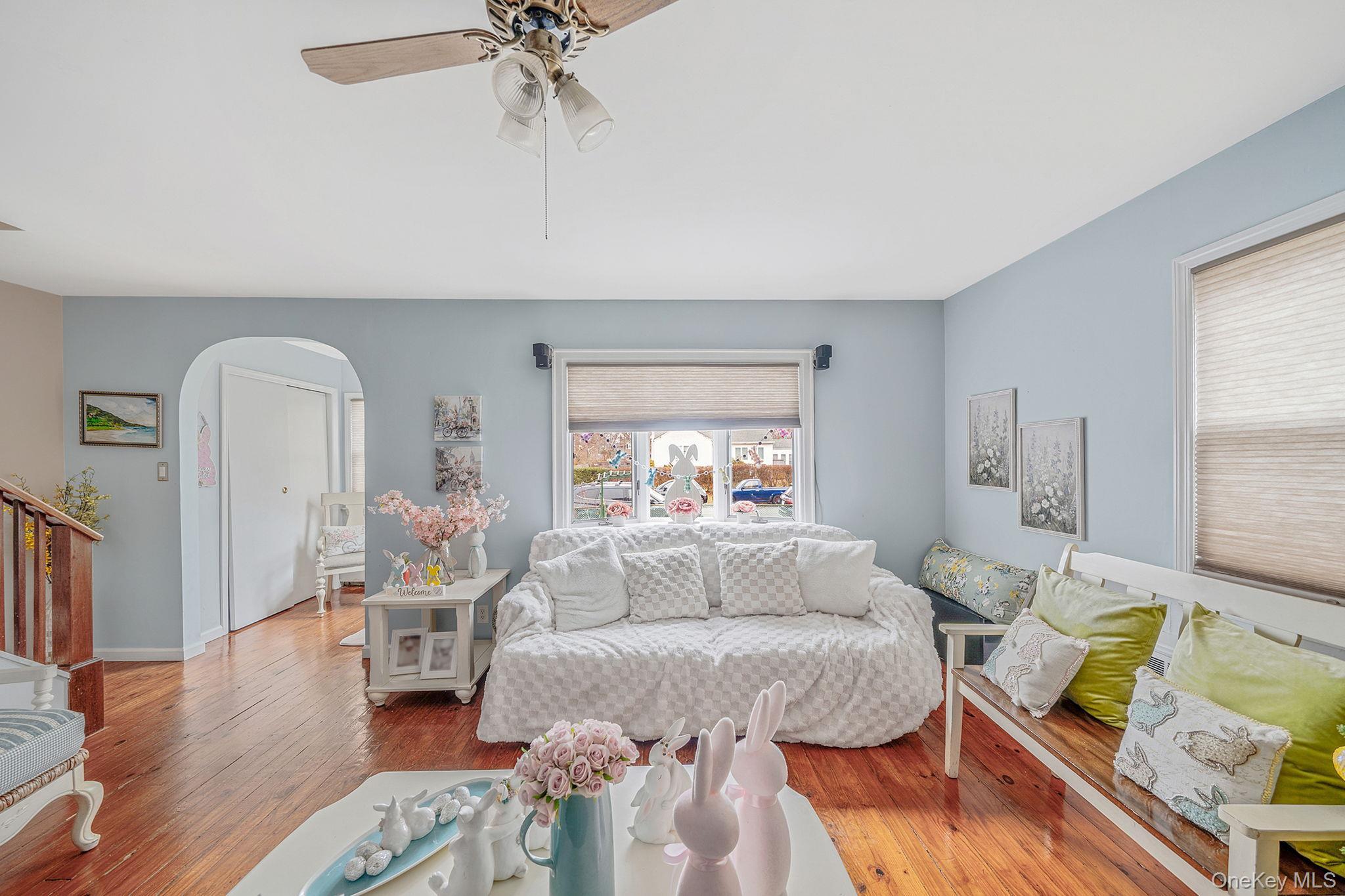 Single Family 25th  Suffolk County, NY 11726, MLS-955502-7