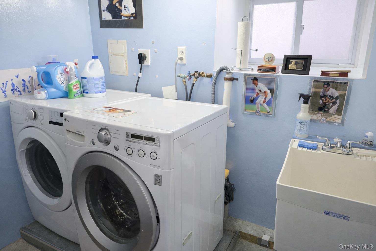 Single Family Fenton  Bronx, NY 10469, MLS-955511-15