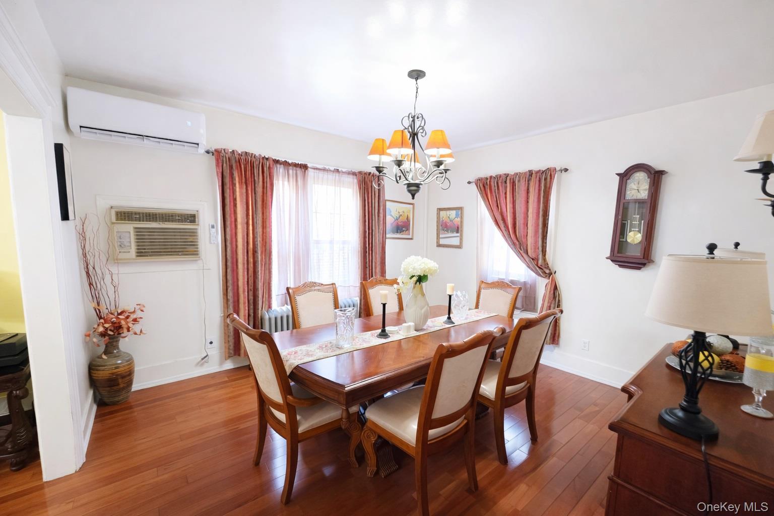 Single Family Fenton  Bronx, NY 10469, MLS-955511-4