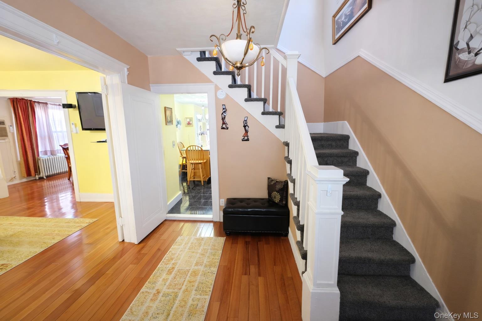 Single Family Fenton  Bronx, NY 10469, MLS-955511-9