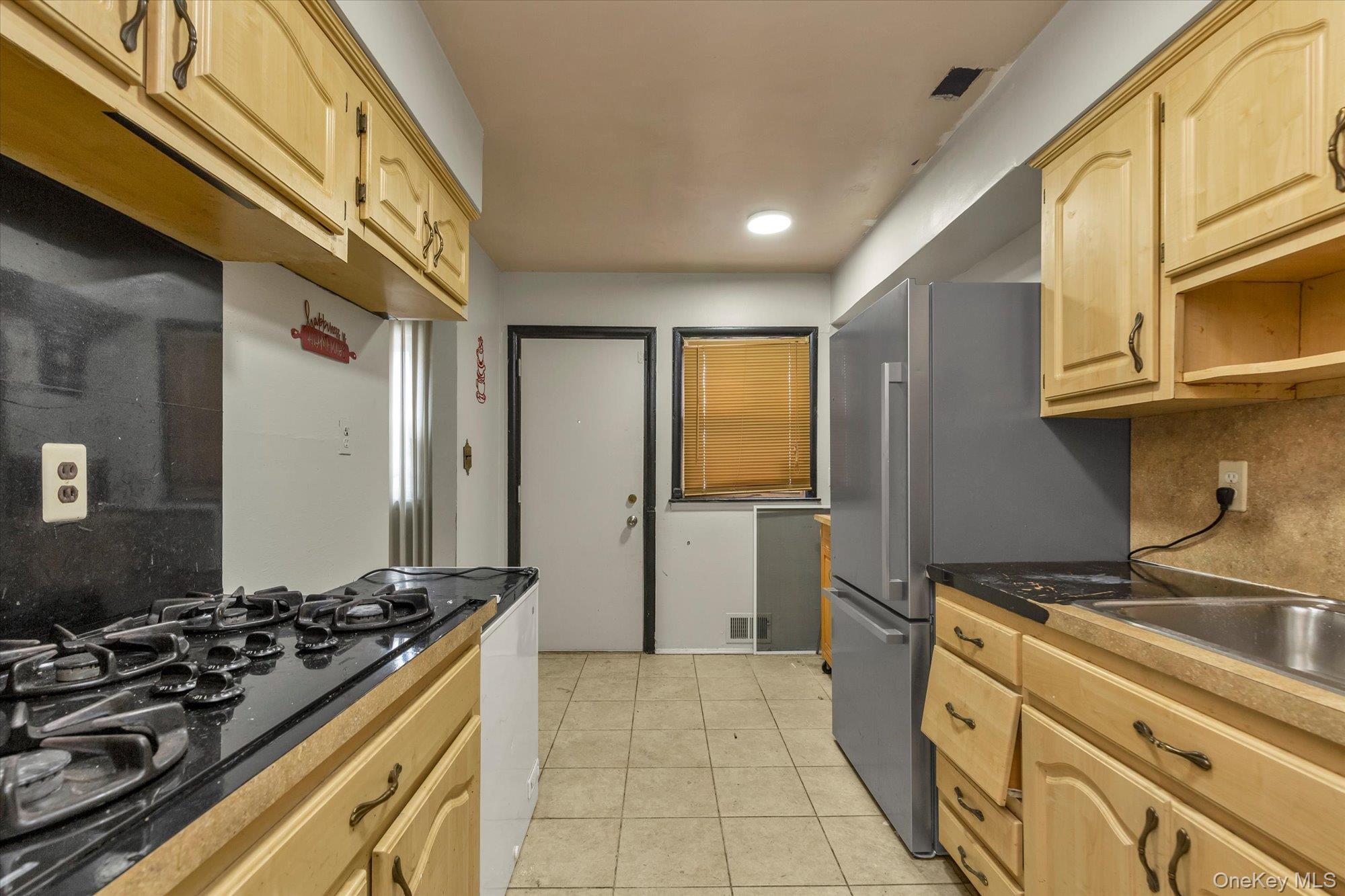 Single Family Francis Lewis  Queens, NY 11411, MLS-955513-5