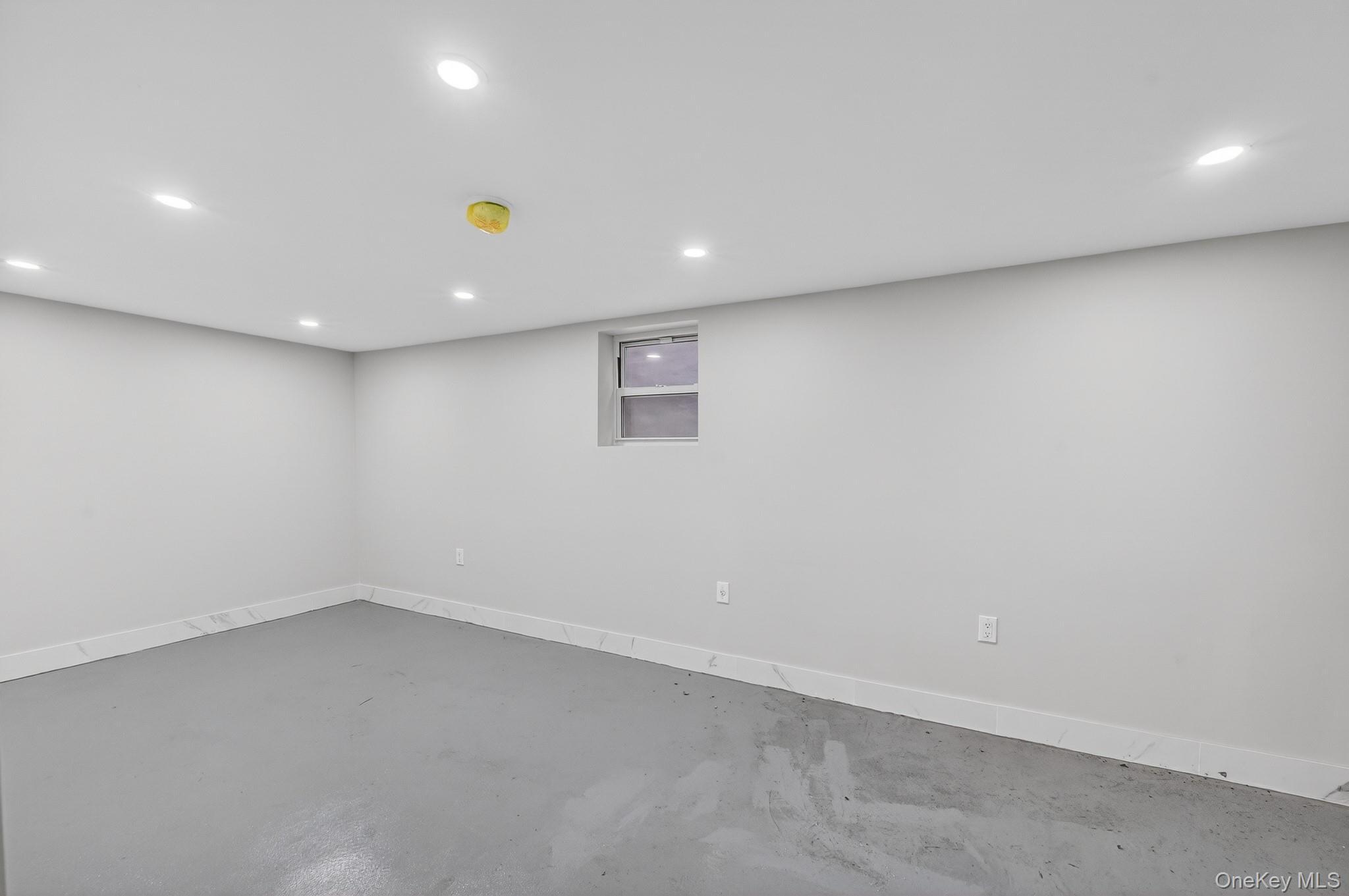 Single Family Murdock Bronx, NY 10466, MLS-955563-13