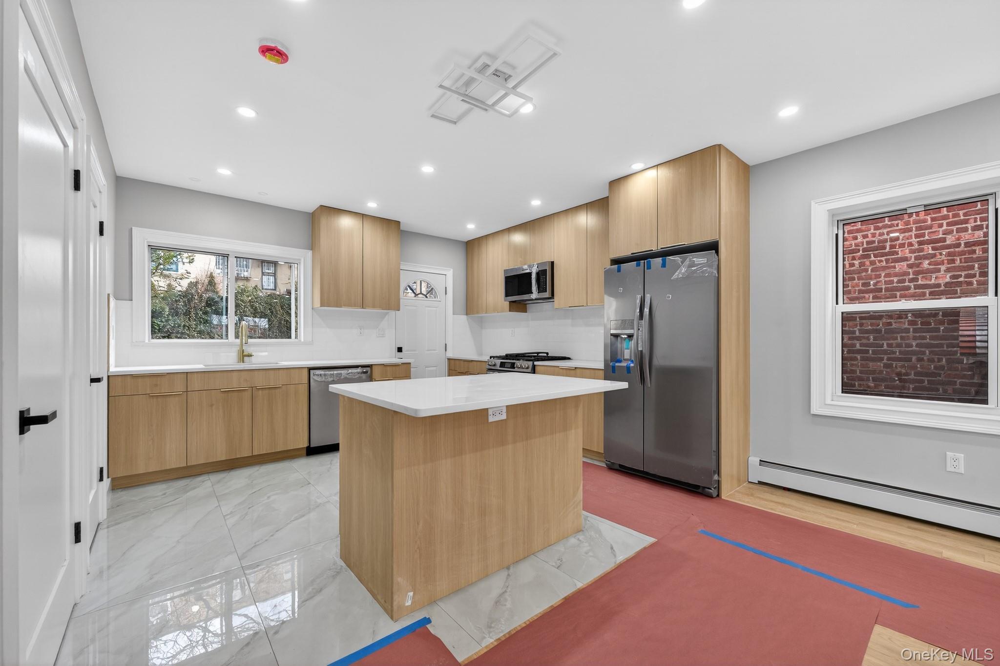 Single Family Murdock Bronx, NY 10466, MLS-955563-5