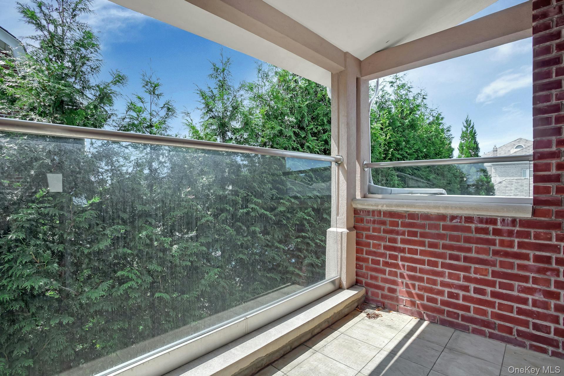 Single Family Boulevard  Queens, NY 11357, MLS-955585-29