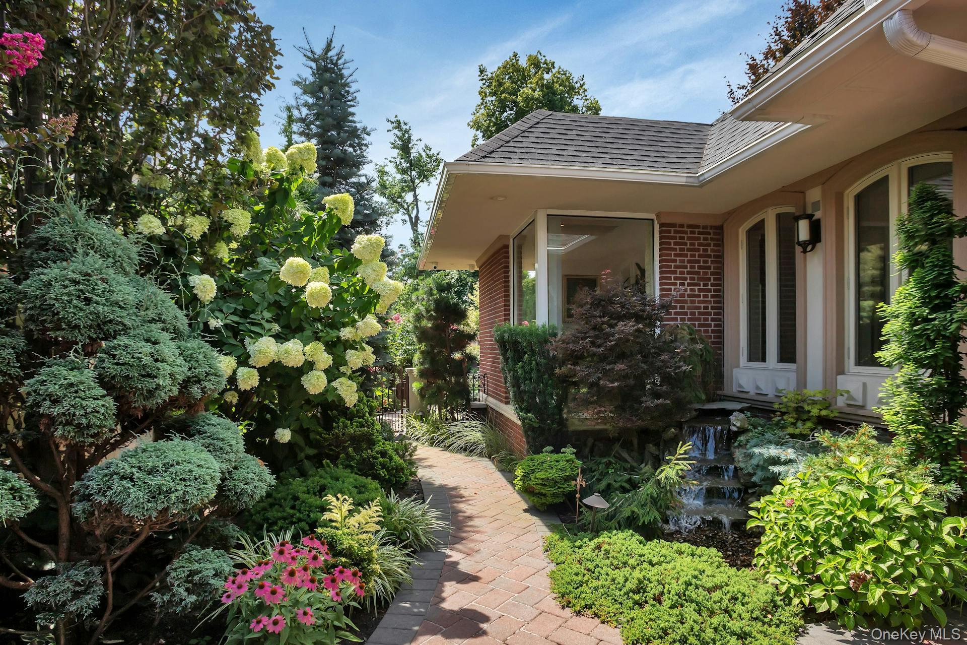 Single Family Boulevard  Queens, NY 11357, MLS-955585-38