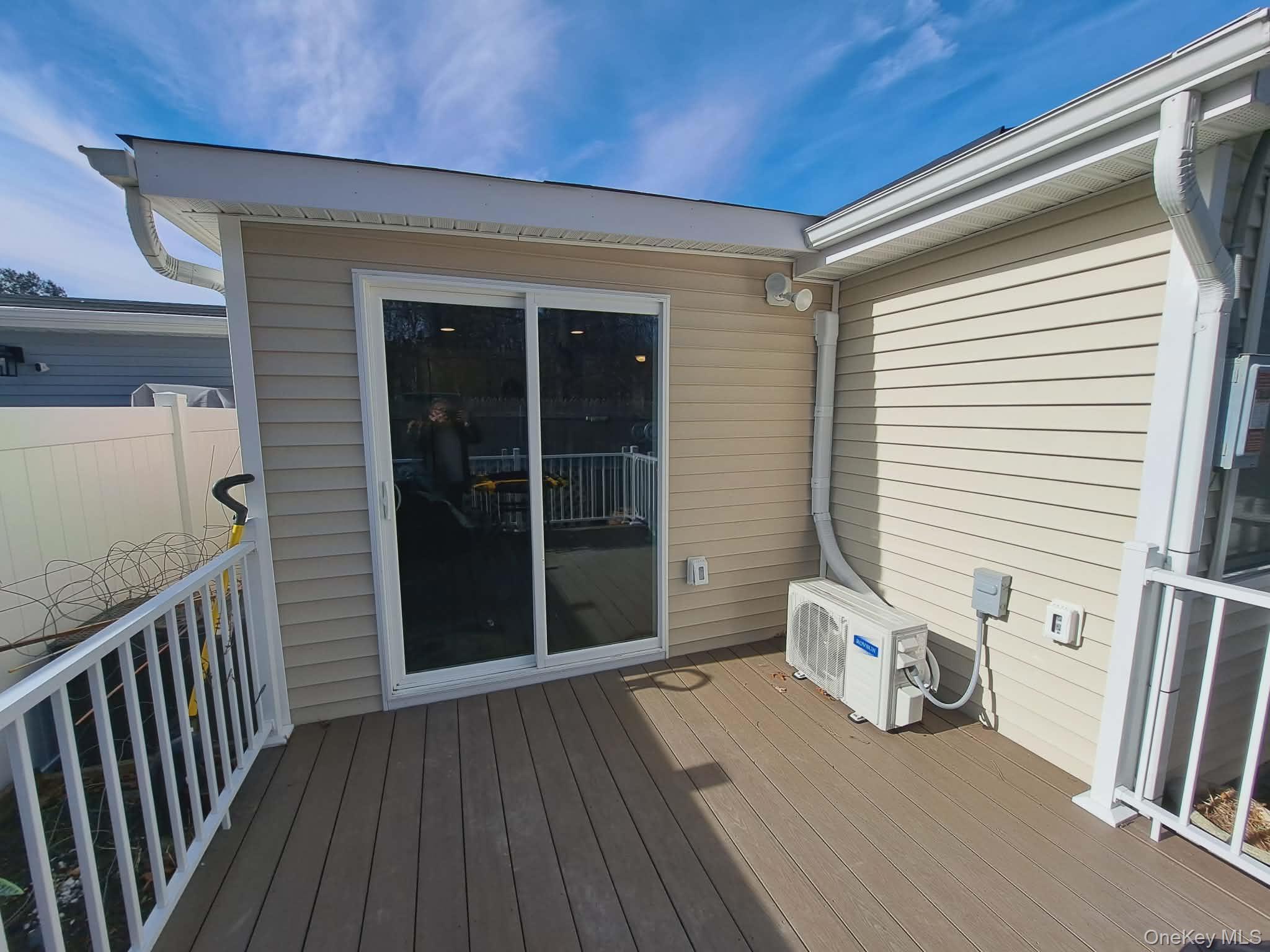 Single Family Village  Suffolk County, NY 11949, MLS-955586-3