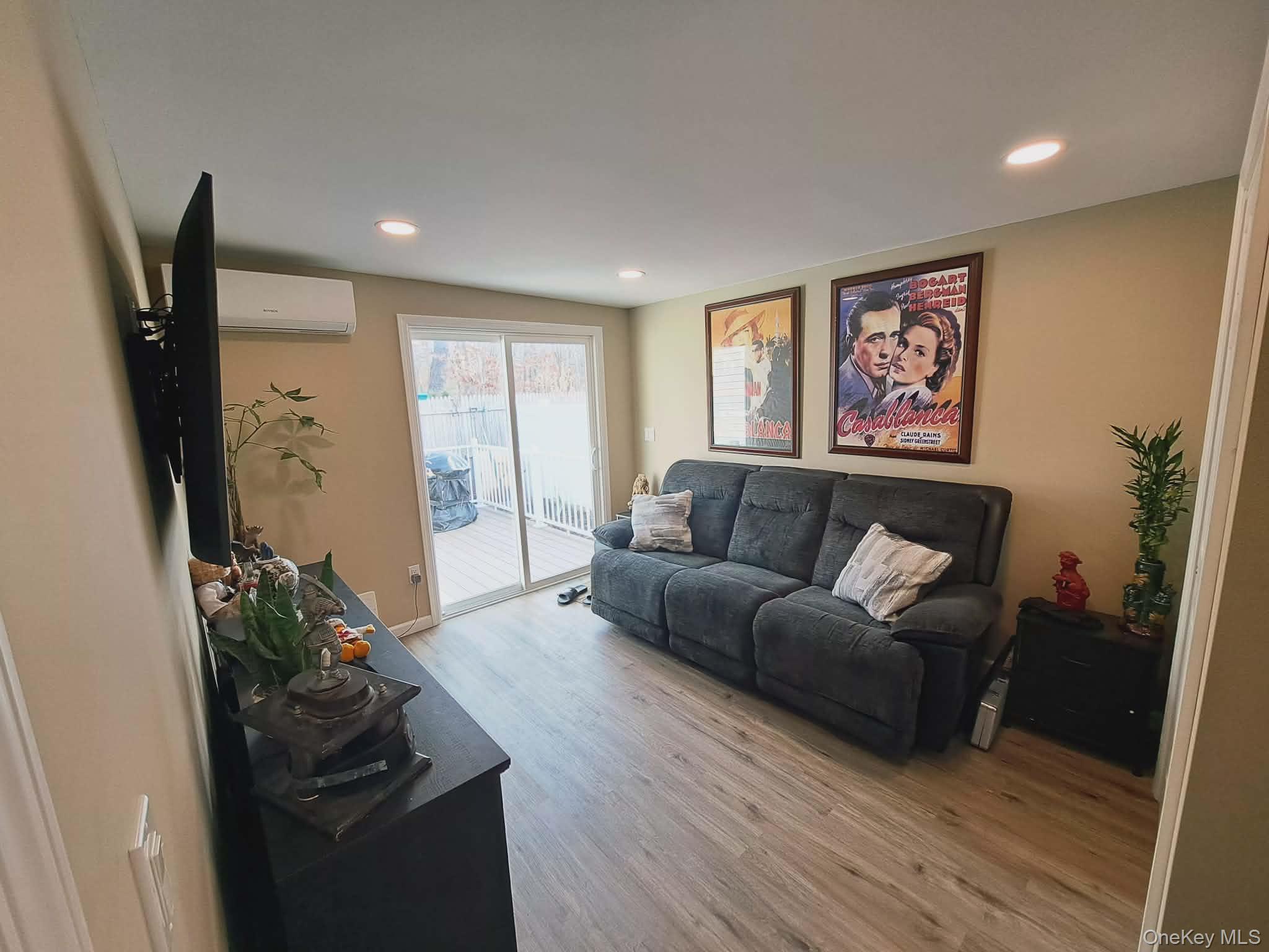 Single Family Village  Suffolk County, NY 11949, MLS-955586-7