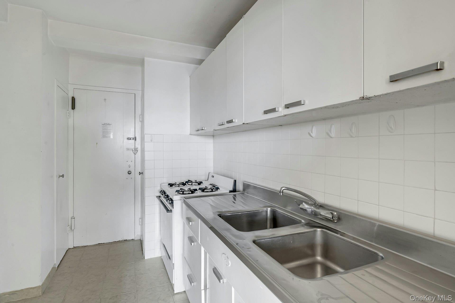 Coop Fordham Hill  Bronx, NY 10468, MLS-955609-6