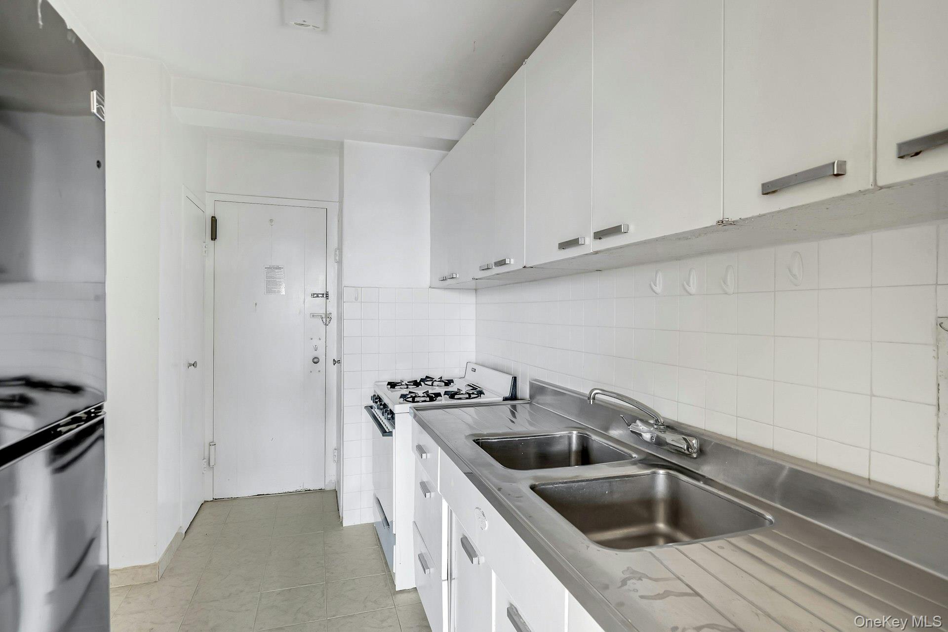 Coop Fordham Hill  Bronx, NY 10468, MLS-955609-7