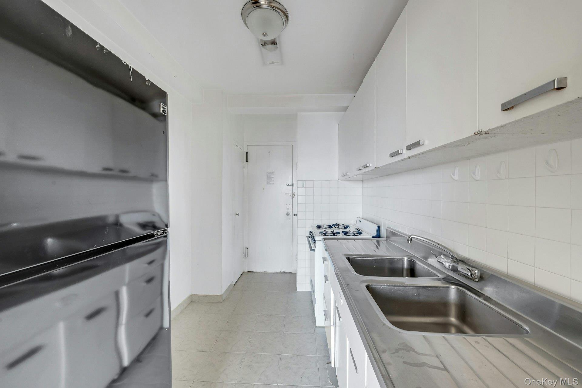 Coop Fordham Hill  Bronx, NY 10468, MLS-955609-8