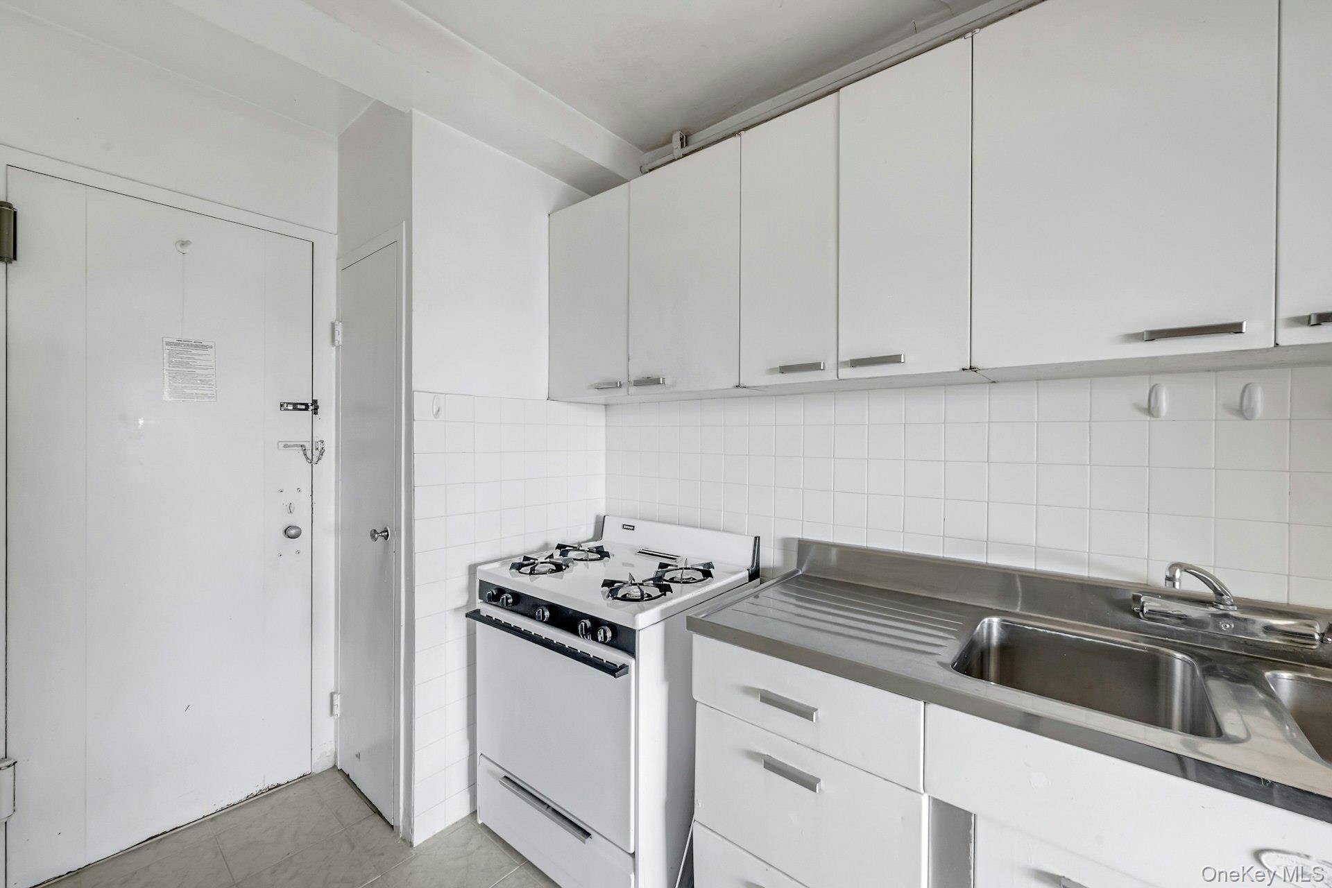 Coop Fordham Hill  Bronx, NY 10468, MLS-955609-9