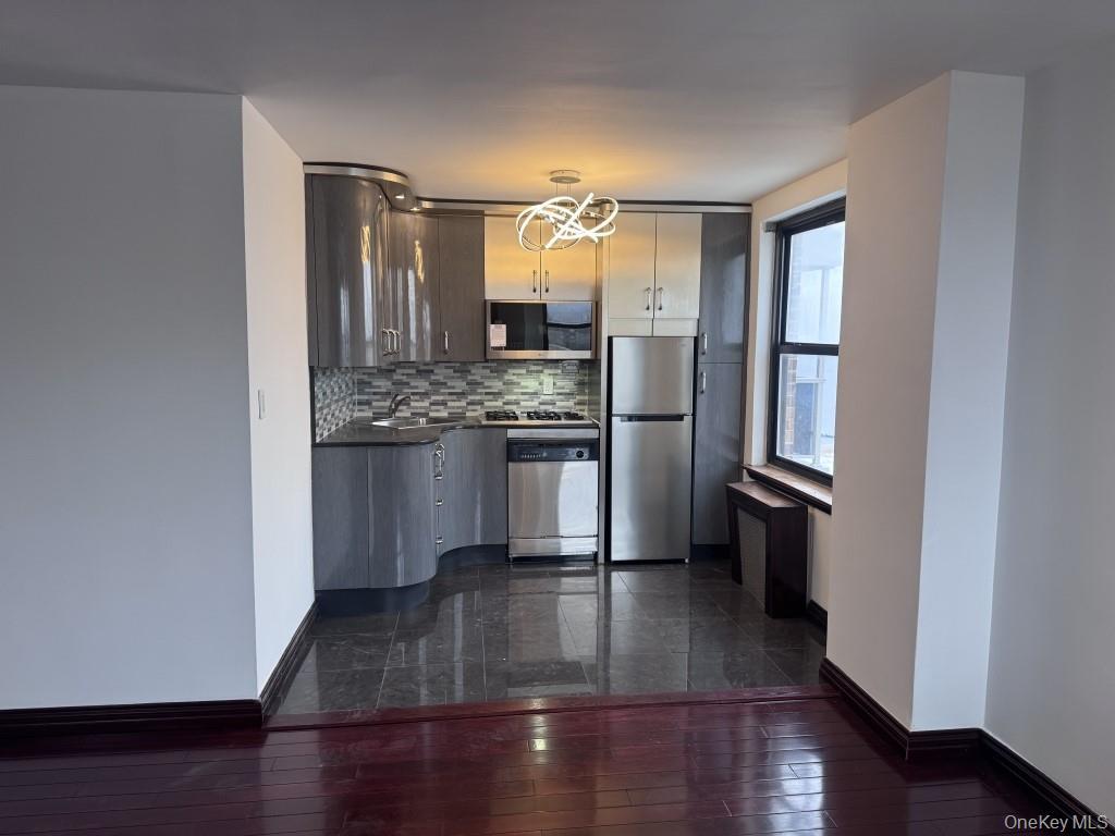 Coop Brighton 1st  Brooklyn, NY 11235, MLS-955647-2