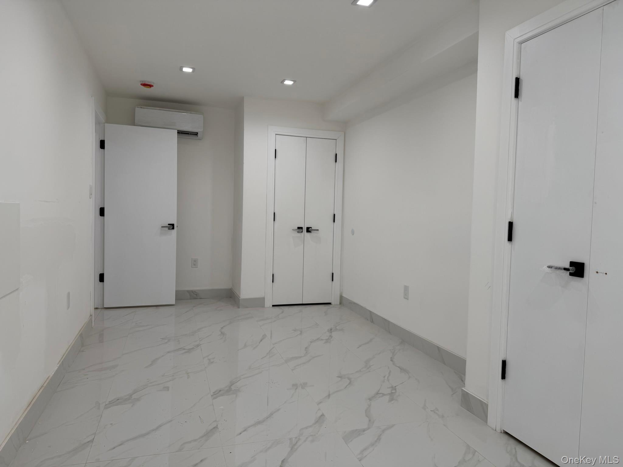 Single Family 66th  Queens, NY 11377, MLS-955673-7