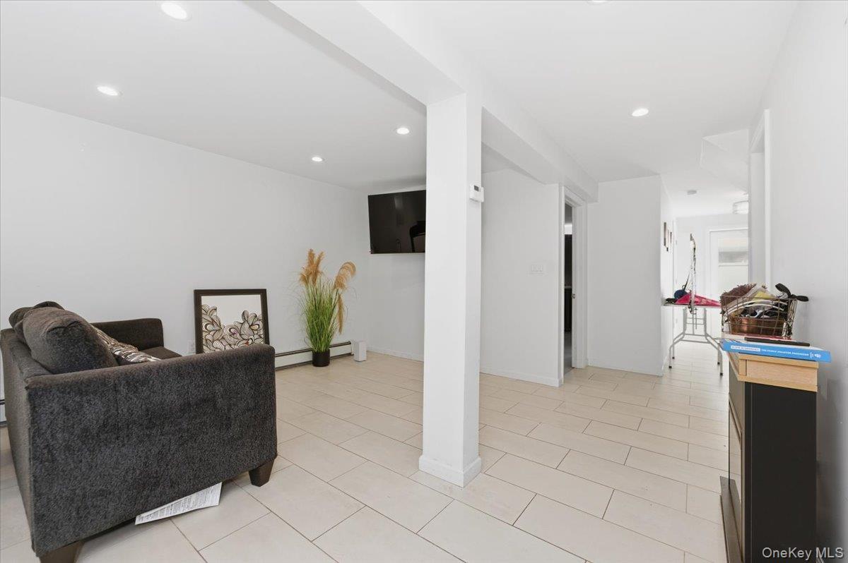 Single Family Huntington  Bronx, NY 10465, MLS-955692-13