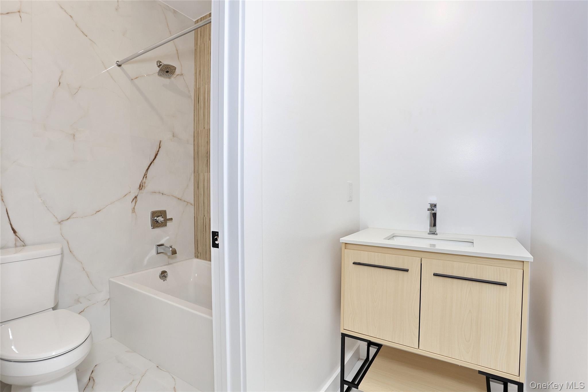 Condo Dykstras  Rockland County, NY 10952, MLS-955694-43