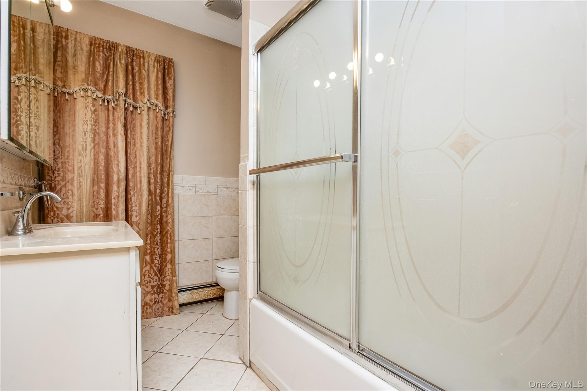 Single Family Ontario  Suffolk County, NY 11757, MLS-955716-10
