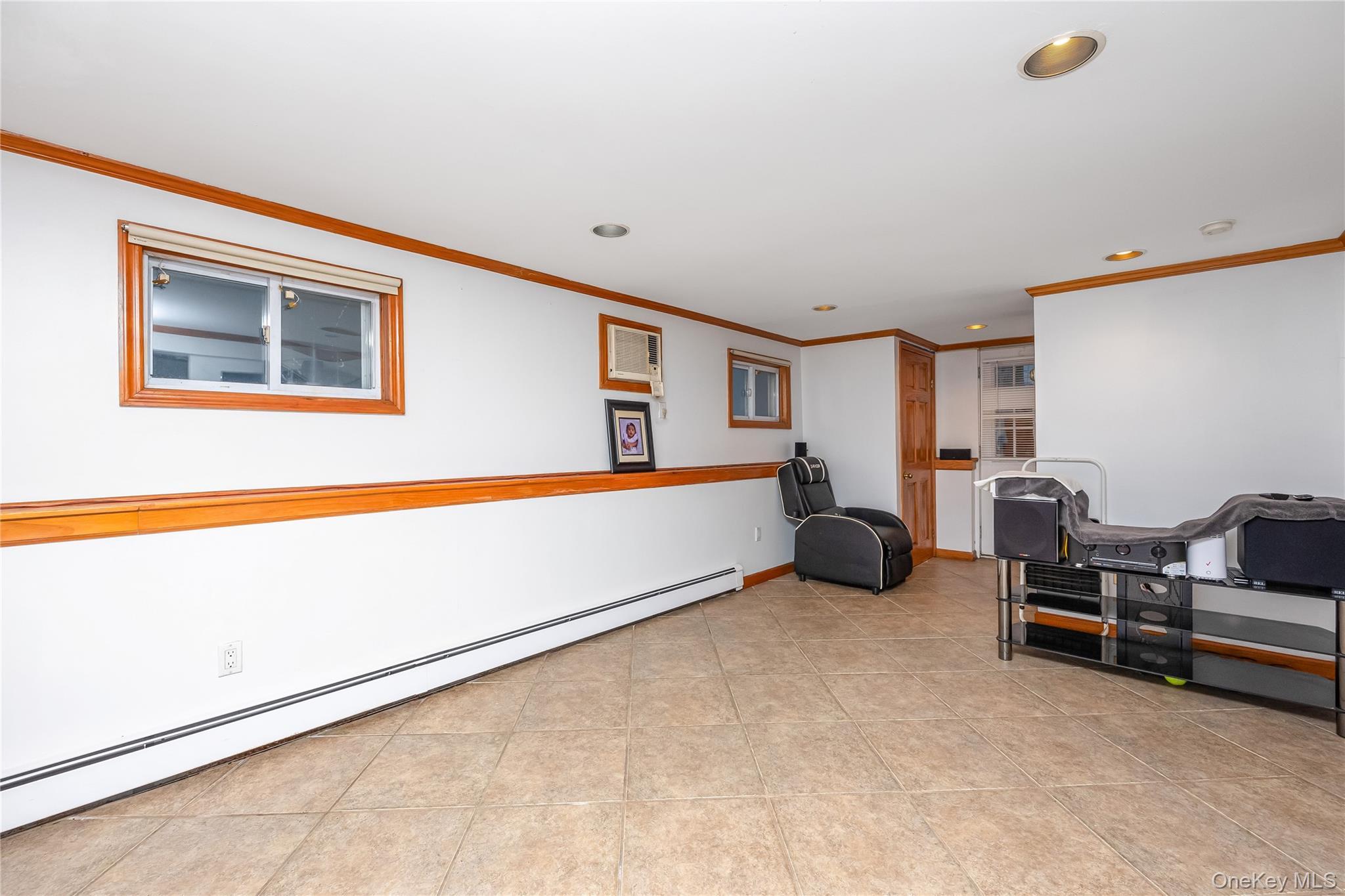 Single Family Ontario  Suffolk County, NY 11757, MLS-955716-11