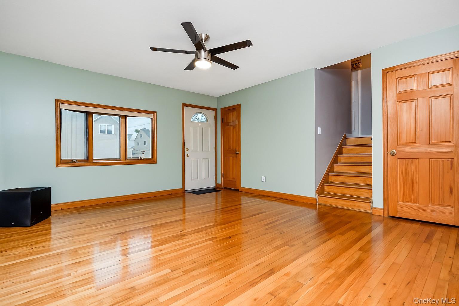 Single Family Ontario  Suffolk County, NY 11757, MLS-955716-14