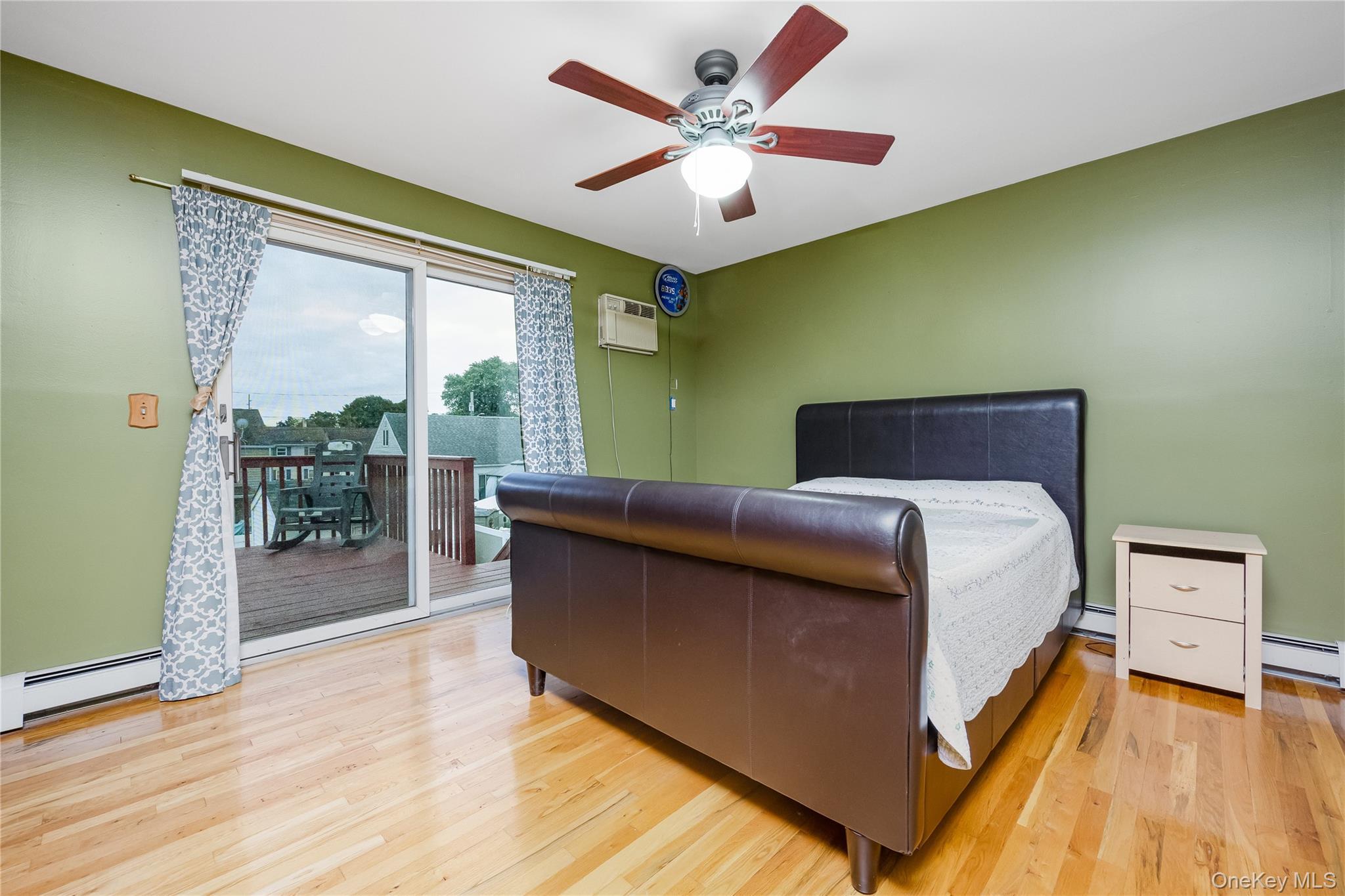 Single Family Ontario  Suffolk County, NY 11757, MLS-955716-9