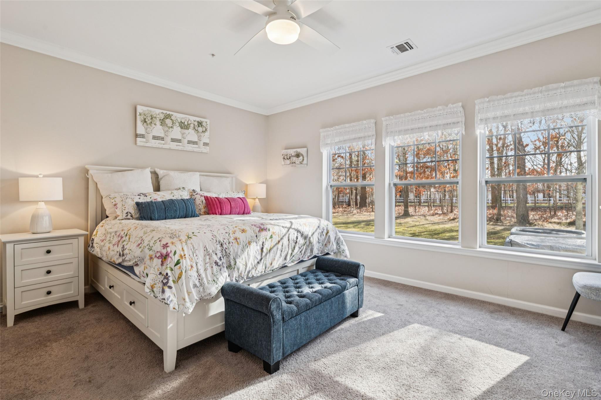 Condo Greentree  Suffolk County, NY 11967, MLS-955814-16