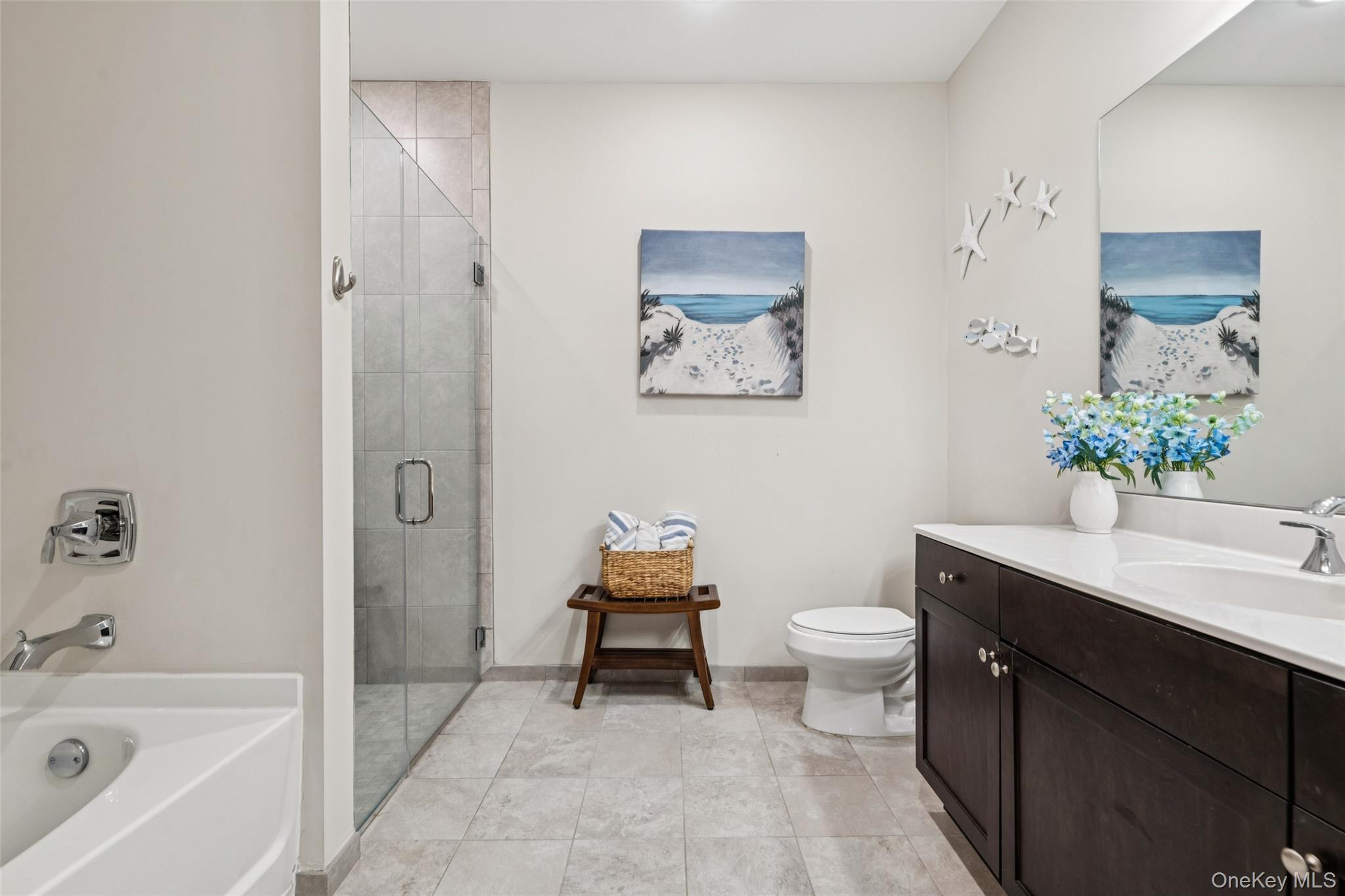 Condo Greentree  Suffolk County, NY 11967, MLS-955814-20