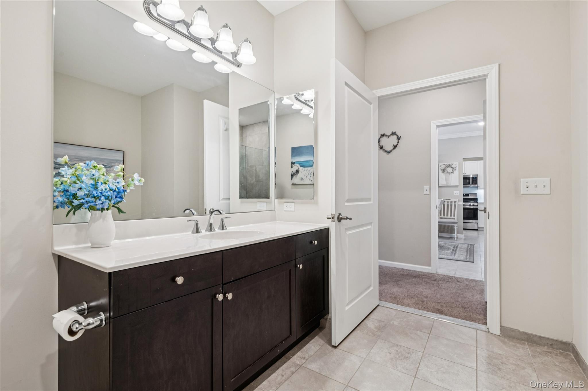 Condo Greentree  Suffolk County, NY 11967, MLS-955814-22