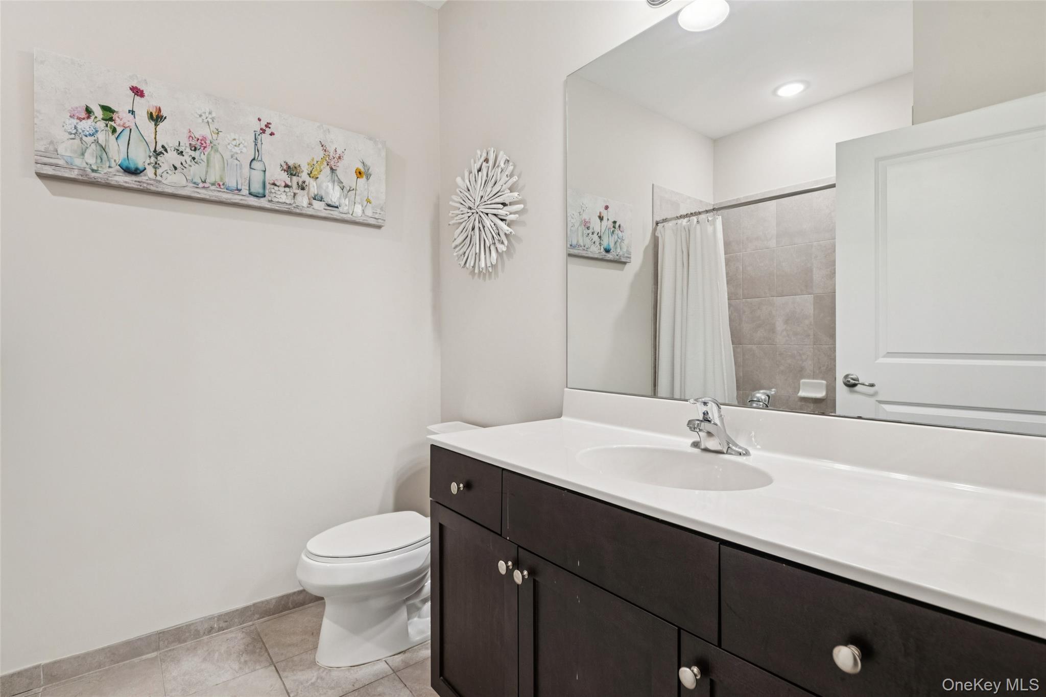 Condo Greentree  Suffolk County, NY 11967, MLS-955814-25