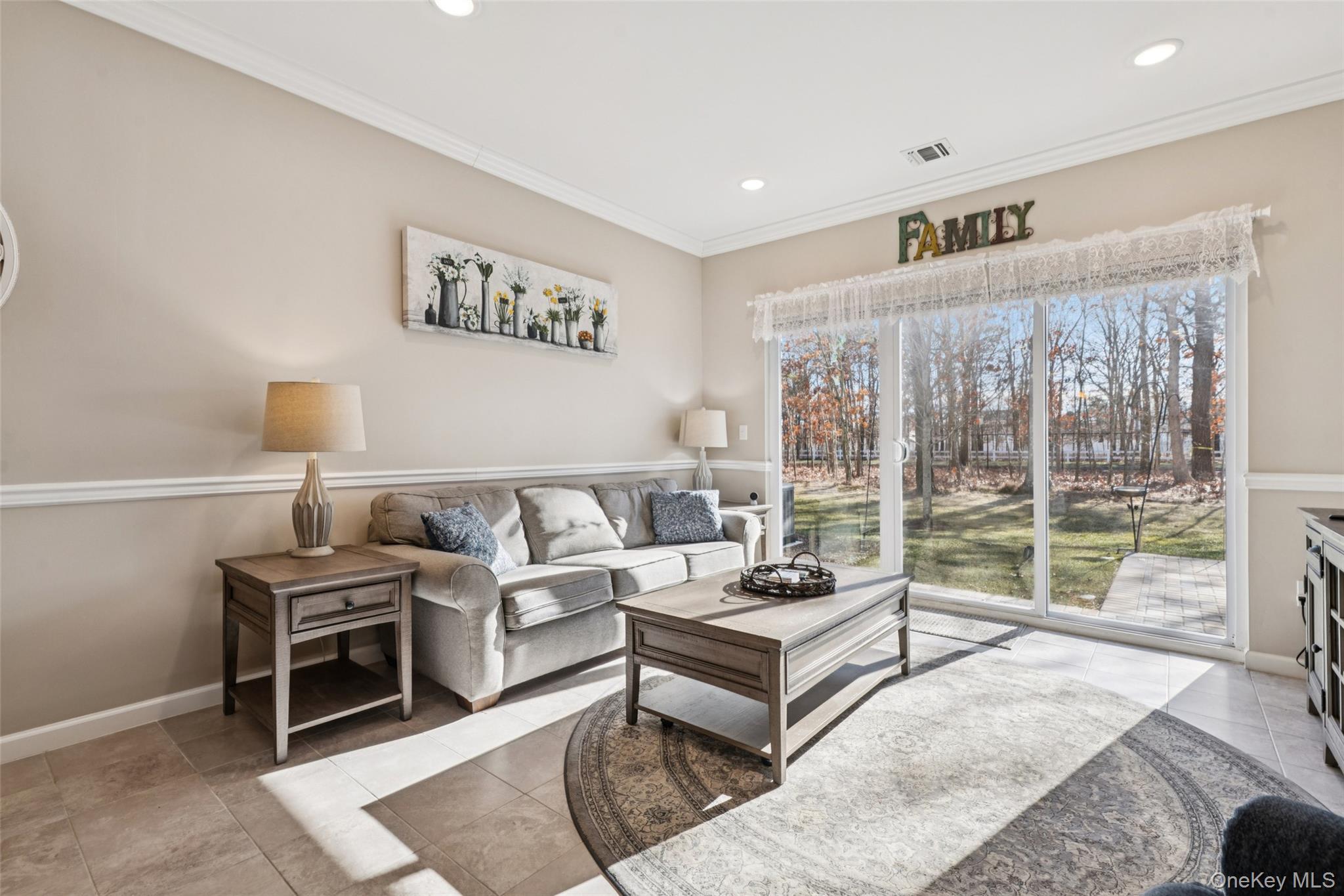 Condo Greentree  Suffolk County, NY 11967, MLS-955814-8