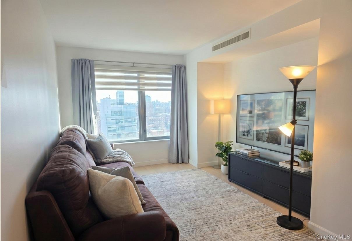 Condo 39th  Queens, NY 11354, MLS-955889-6