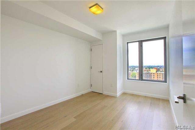 Condo 39th  Queens, NY 11354, MLS-955894-6