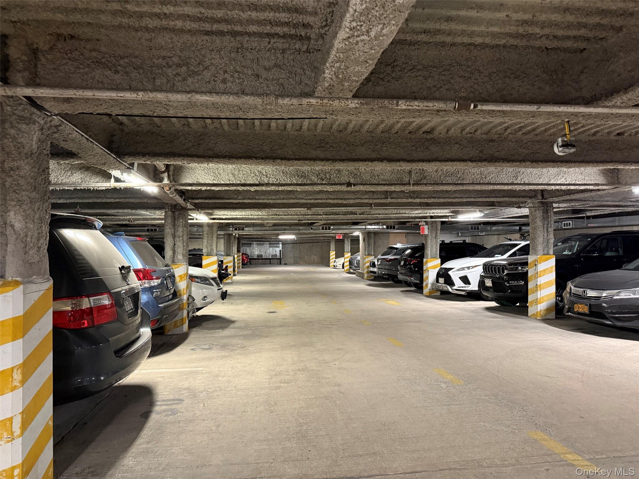 Condo Queens Queens, NY 11377, MLS-955905-16