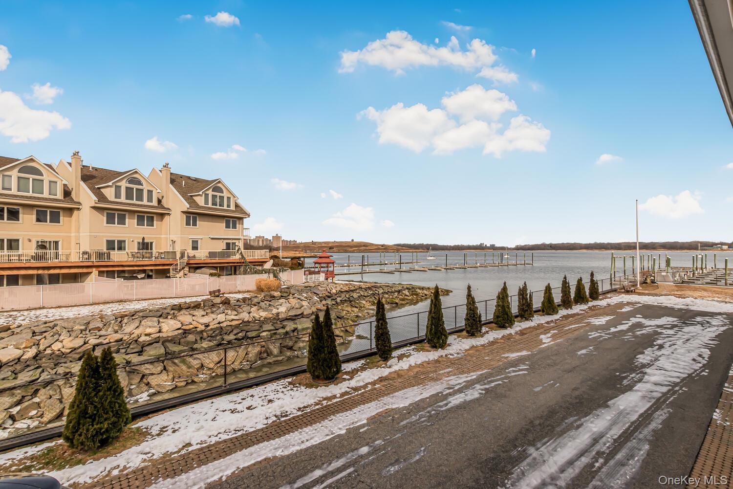 Condo Outlook  Bronx, NY 10465, MLS-955911-13