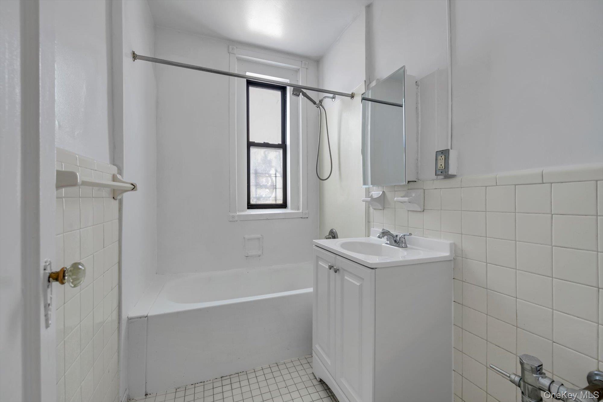 Condo Austin Queens, NY 11375, MLS-955941-12