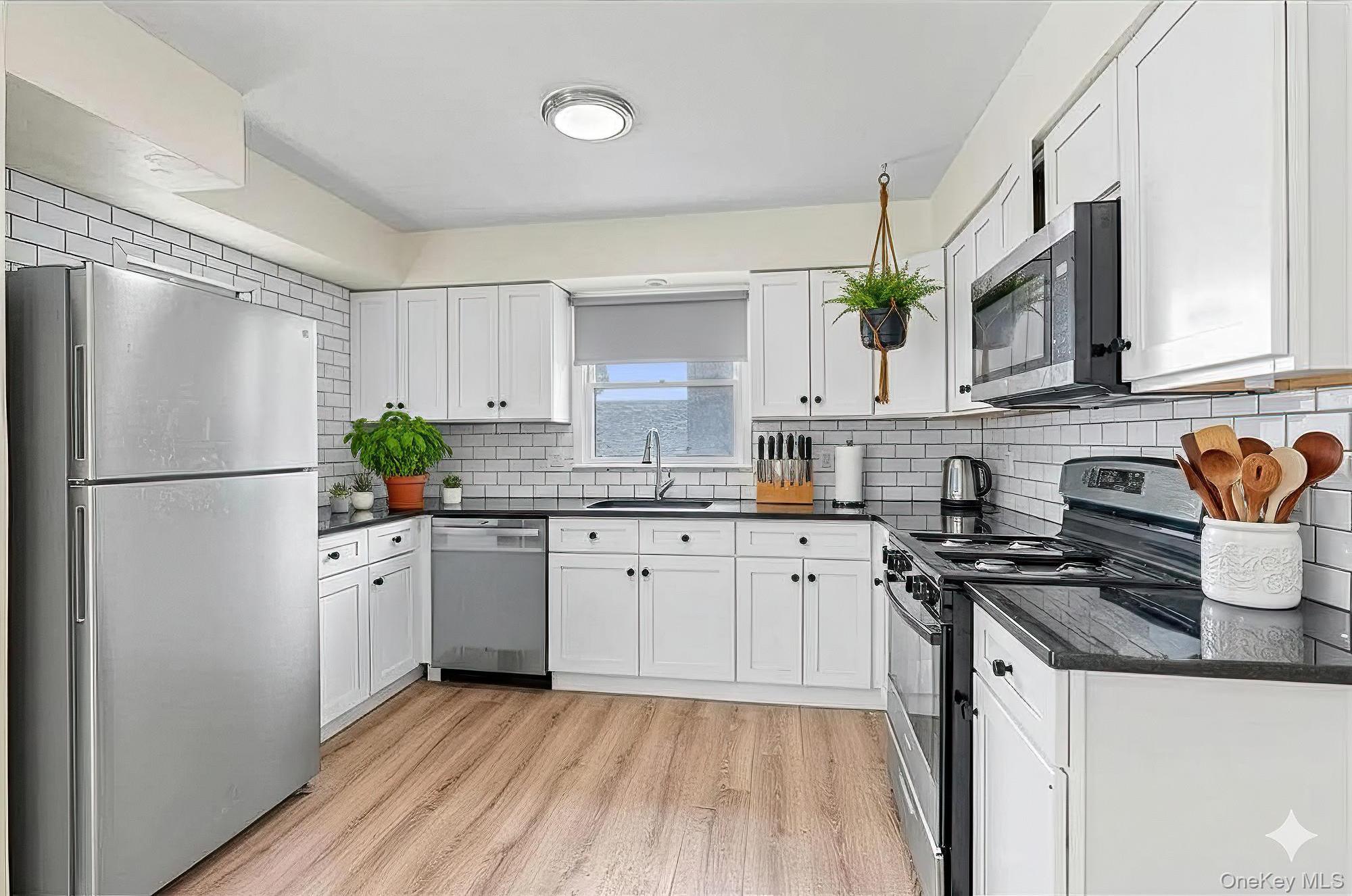 Single Family Elm  Westchester County, NY 10573, MLS-955947-4